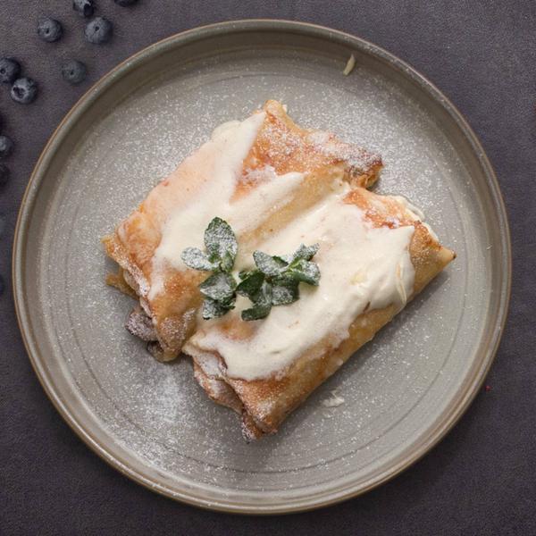 Clătite la cuptor cu brânză dulce și smântână